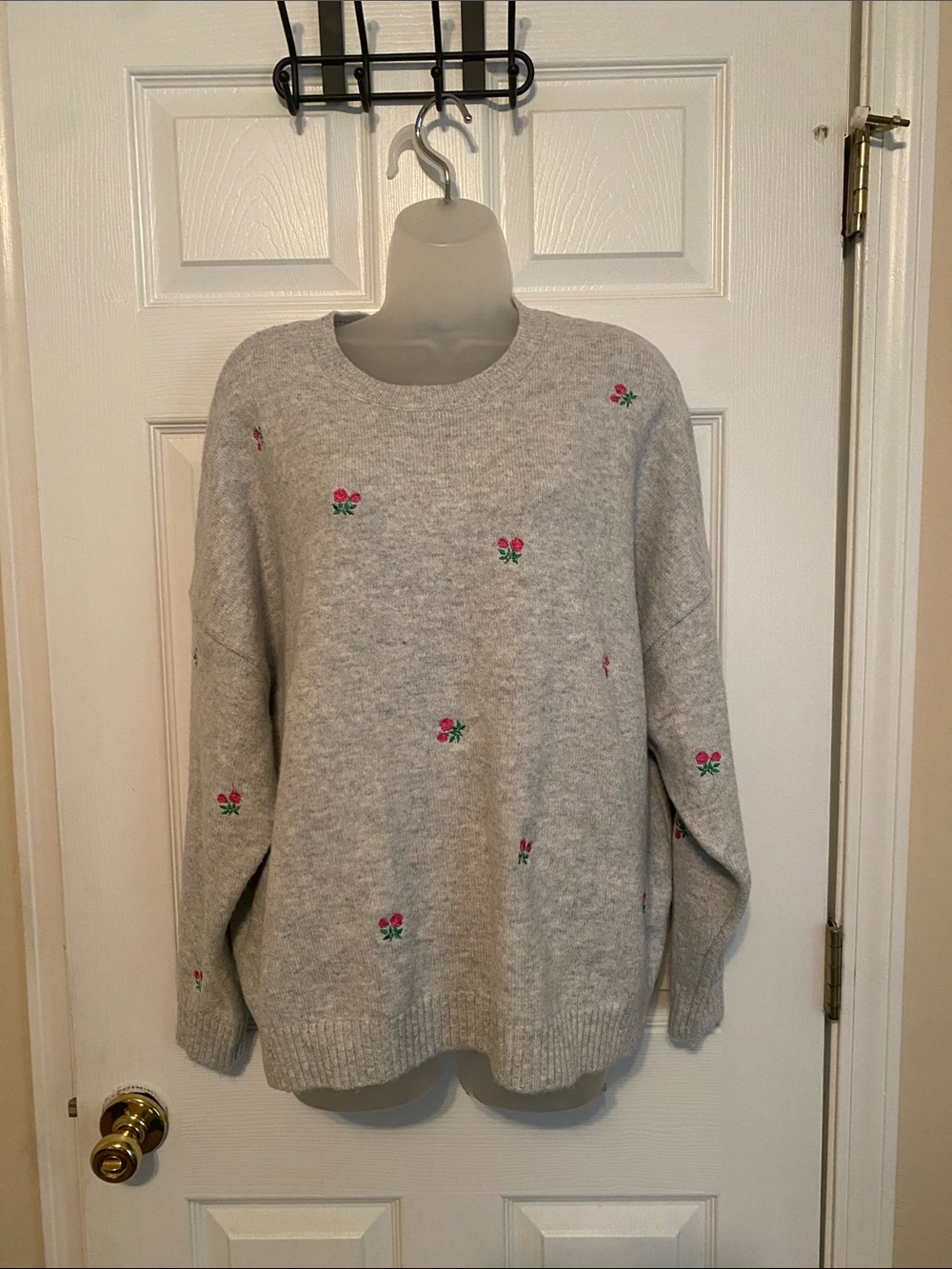 Belle by BelldiniWomen's Light Gray Pullover Sweater with Pink Floral Embroidery
